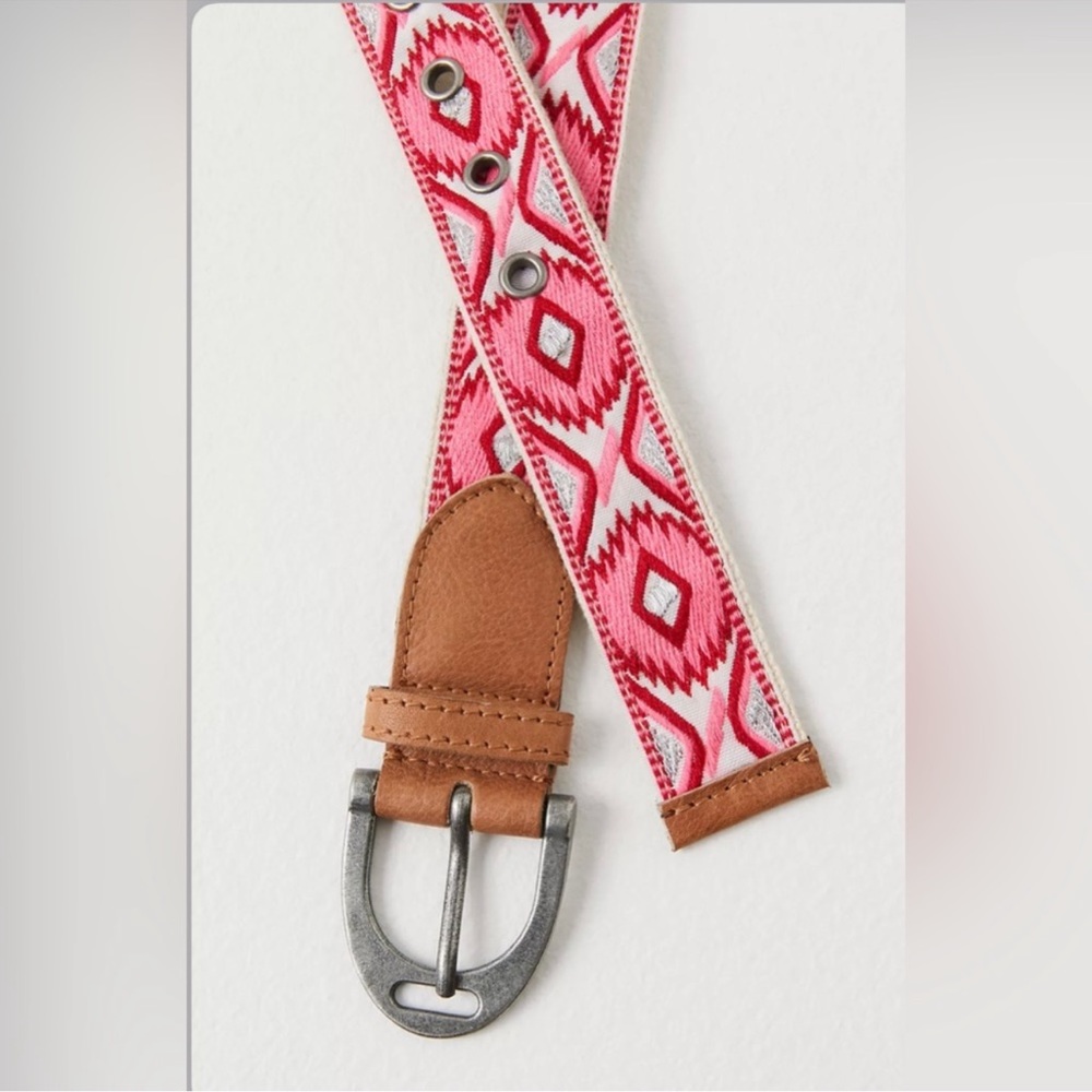 Free people moving to mars printed belt - Picture 3 of 6